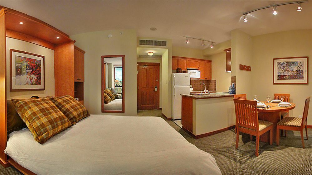Pan Pacific Whistler Village Centre Eksteriør billede
